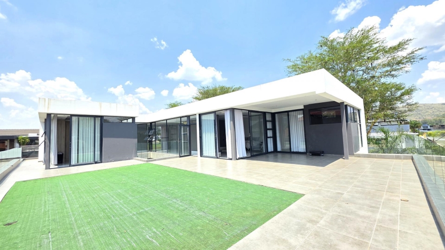 6 Bedroom Property for Sale in The Islands Estates North West